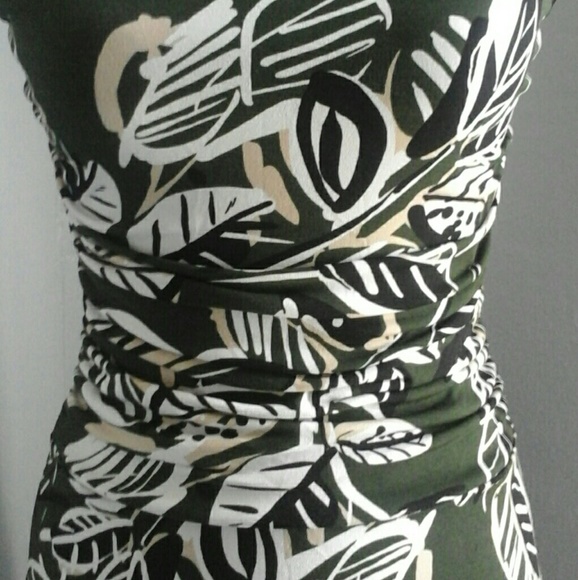 Dress - Picture 4 of 5